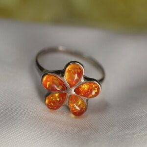 Vintage Sterling Silver Floral Amber Ring - Orange Flower Design